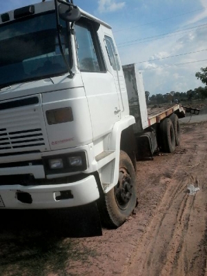 ขายรถKOBELCO SK200 MARK5 พร้อมเทรนเลอร์หางปลา NISSAN 175