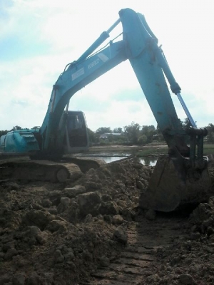 ขายรถKOBELCO SK200 MARK5 พร้อมเทรนเลอร์หางปลา NISSAN 175