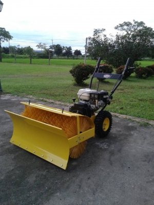 เครื่องกวาดถนน