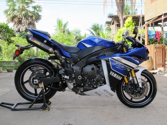 ขาย Yamaha R1  ปี 2013 รถศูนย์ Yamaha