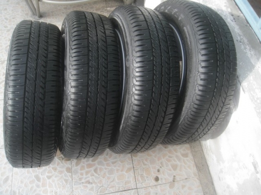 ขายล้อแม็กป้ายแดง new jazz 15"x5.5" et45 4 รู 100 ล้อสภาพใหม่ทุกล้อครับ ยาง goodyear gt3 175/65r15 ยางผลิตสัปดาห์ที่ 13 ปี 14 ตุ่มที่หน้ายางมีทุกเส้นครับ ขายทั้งชุด 12,900 บาทครับ สนใจติดต่อเล็กคลองสามครับ