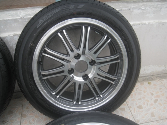 ขายล้อแม็ก jrd 15"x6.5" et38 4 รู 100 ทำสีใหม่ สีเทากันหน้าเงา ยางป้ายแดง dunlop sp31 175/60r15 ยางผลิตสัปดาห์ที่ 8 ปี 13 ตุ่มและสีหน้ายางมีทุกเส้นครับ ขายทั้งชุด 9,900 บาทครับ march, mirage, attrage, brio, amaze, aveo, mazda2, fiesta , vios , y