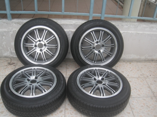 ขายล้อแม็ก jrd 15"x6.5" et38 4 รู 100 ทำสีใหม่ สีเทากันหน้าเงา ยางป้ายแดง dunlop sp31 175/60r15 ยางผลิตสัปดาห์ที่ 8 ปี 13 ตุ่มและสีหน้ายางมีทุกเส้นครับ ขายทั้งชุด 9,900 บาทครับ march, mirage, attrage, brio, amaze, aveo, mazda2, fiesta , vios , y