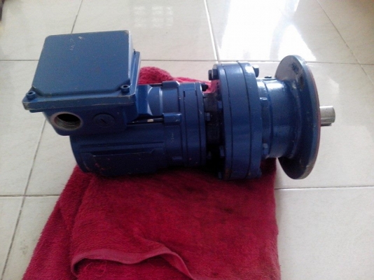 ขายมอเตอร์เกียร์ ทด 1:77เพลา 28 มิล ขาย 2000฿