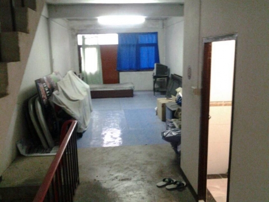 ตึกแถว4ชั้นครึ่งทำเลค้าขายในมบ.แสงทองวิลล่า