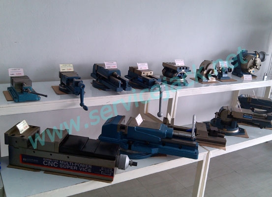 เครนยกเครื่อง,กระดานนอนซ่อมรถ,ตู้เครื่องมือ,แม่แรงสิบล้อ,บลีอคทดแรง