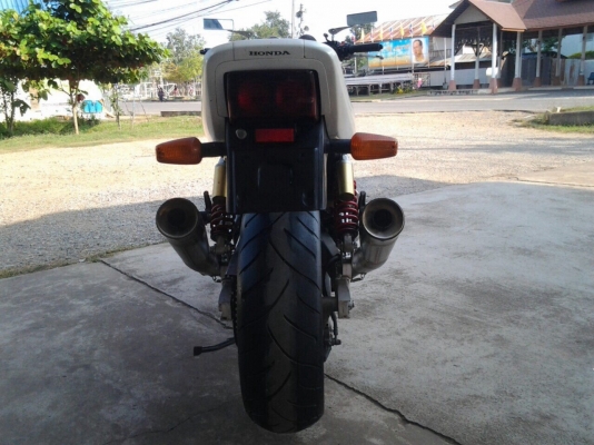 ธารนนทบุรี / honda cb1300 ปี99 สวยๆ ราคา125,000 บาท อินวอยท์+สรรพสารมิตร ธารนนทบุรี / honda cb1300 ปี99 สวยๆ ราคา125,000 บาท อินวอยท์+สรรพสารมิตร