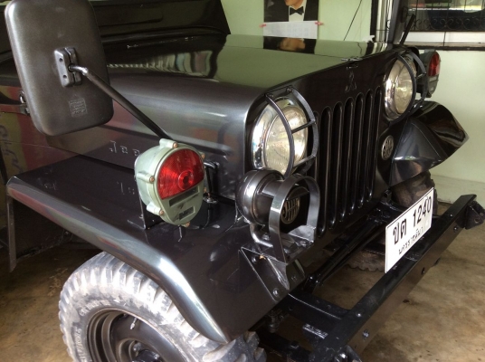 รถ Jeep Mitsubishi J57 เครื่อง4G54 เครื่องเดียวกับ Pajero ตัวถังเดิม แชทซีเดิม โอนได้ทั่วประเทศไทย จดทะเบียน รย.1 เปิดประทุนตอนเดียว เกียร์ 4 ใช้ได้ดี ไม่ดัง ไม่หอน ไม่สั่น วิ่ง 130 km/hr ได้สบาย ไฟและอุปกรณ์ต่างๆ เช่น ไฟฉุกเฉิน ไฟเลี้ยวไฟหรี่ ไฟพรางใช้ได