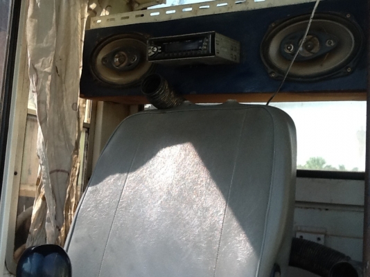 ขายแมคโครpc100-3komatsu450000฿ด่วน ขายแมคโครpc100-3komatsu450000฿ด่วน