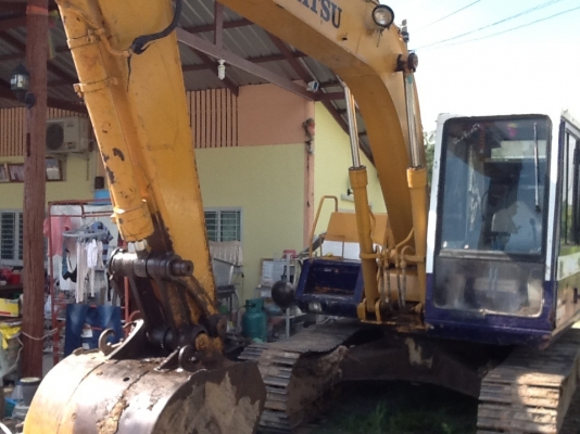 ขายแมคโครpc100-3komatsu450000฿ด่วน ขายแมคโครpc100-3komatsu450000฿ด่วน