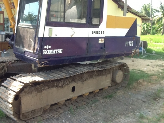 ขายแมคโครpc100-3komatsu450000฿ด่วน ขายแมคโครpc100-3komatsu450000฿ด่วน