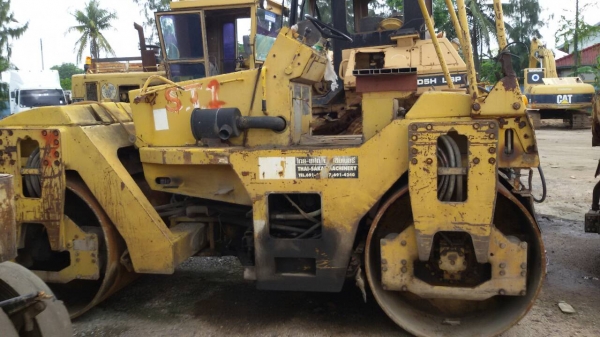 ขายรถบดยางแอสฟัลฟ์ติก  SAKAI SW70C ล้อเหล็กคู่ ใบแจ้งจำหน่าย ราคา 600000