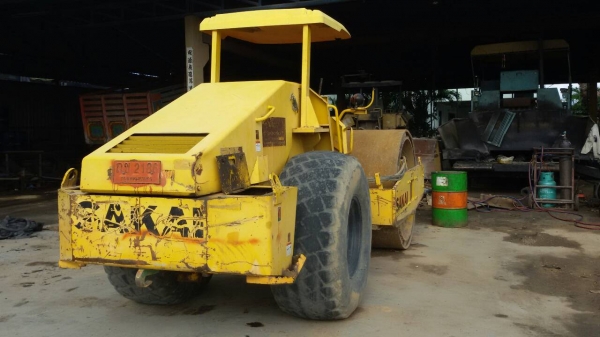 ขายรถบด SAKAI SV512TF สองเปลือก เรียบหุ้มหนาม เล่มทะเบียน ราคา 1650000