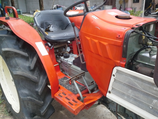 รถไถ ยันมาร์ YM2301