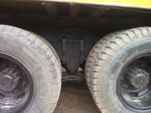 175 สิบล้อล่องเพลาเดียว