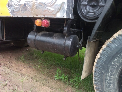 175 สิบล้อล่องเพลาเดียว