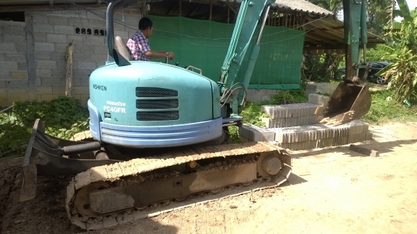 PC40ER-2 สภาพดีใช้ได้ โซ่บางนิด รถแรงดีมาก เอวแน่น เครื่องแน่น