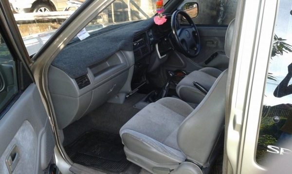 ขาย ISUZU Dragon Eye เครื่อง 2500 รถสวย สภาพดี ขาย ISUZU Dragon Eye เครื่อง 2500 รถสวย สภาพดี