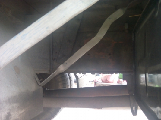 ขาย 10 ล้อล้องอิซูชุร็อคกี้ เครื่อง 6HE1-632411  195  แรง ปี 43