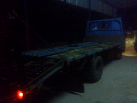 หกล้อ อีซูซู TL100แรงฝาดำ ทะเบียนพร้อมโอน....เด้อ