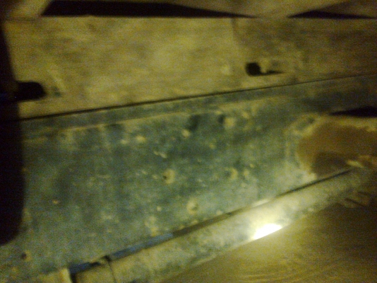 หกล้อ อีซูซู TL100แรงฝาดำ ทะเบียนพร้อมโอน....เด้อ