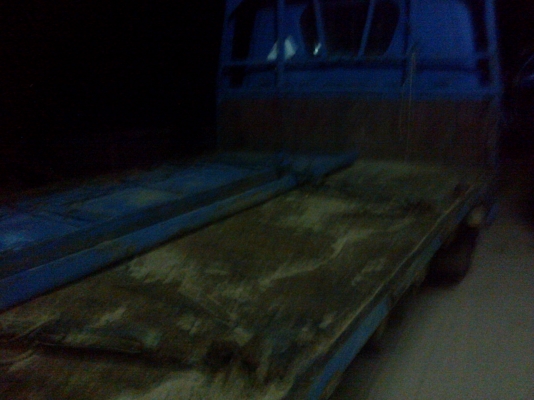 หกล้อ อีซูซู TL100แรงฝาดำ ทะเบียนพร้อมโอน....เด้อ