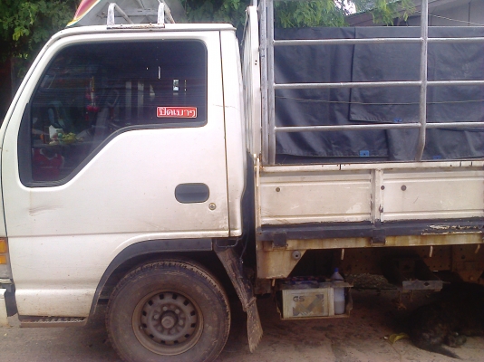 สี่ล้อ อ๊ซูซู NHR100แรงปี55 ป้ายเล็กไม่ติดเวลา