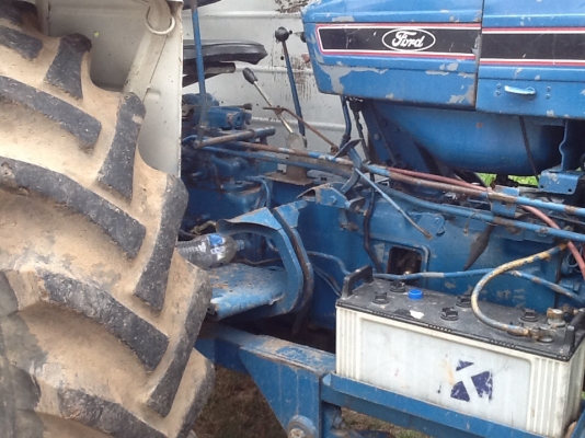 ขายแล้วค่ะ  ไป จ.ยะลา รถไถฟอร์ด  6610 แท้  สองเพลา พร้อมใช้งาน  เอกสาร อินวอยค่ะ