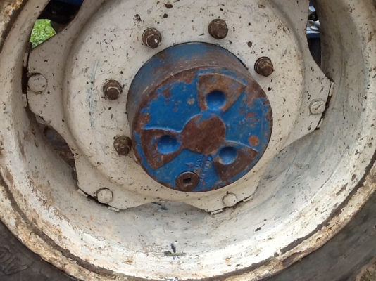 ขายแล้วค่ะ  ไป จ.ยะลา รถไถฟอร์ด  6610 แท้  สองเพลา พร้อมใช้งาน  เอกสาร อินวอยค่ะ