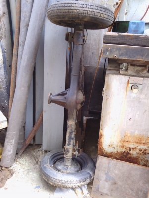 เพลาหลังกะป้อ (ไม่ทราบรุ่น) มีเฟืองท้าย ล้อ 2 ล้อ ราคา 2,500 บาท