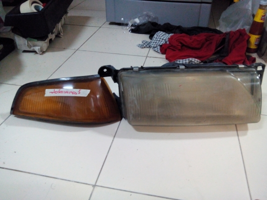 ขายไฟหน้า ไฟมุม กระจังหน้าฟอร์ด เลเซอร์ 900บาท ขายไฟหน้า ไฟมุม กระจังหน้าฟอร์ด เลเซอร์ 900บาท