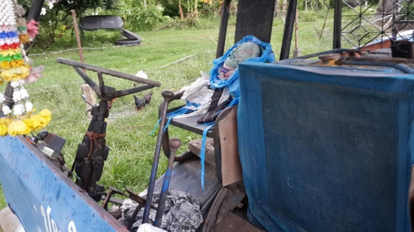 ขายรถ6ล้อ นวดข้าว เกษตรพัฒนา7ฟุต เครื่องนิสสัส PD6 220 แรง สภาพพร้อมใช้งาน พ.เพาเวอร์ แชชซีสวย