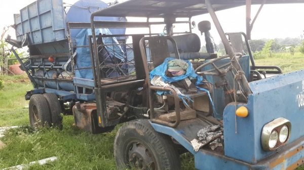 ขายรถ6ล้อ นวดข้าว เกษตรพัฒนา7ฟุต เครื่องนิสสัส PD6 220 แรง สภาพพร้อมใช้งาน พ.เพาเวอร์ แชชซีสวย