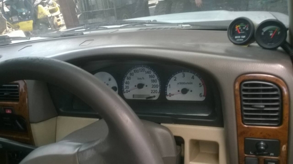 ขายด่วนๆ รถกระบะนิสสันฟรอนเทียร์ มีแค๊ป เครื่อง 2700 เกียร์ธรรมดา