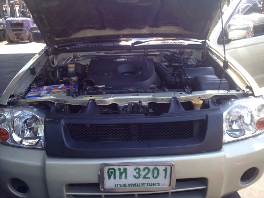 ขายด่วนๆ รถกระบะนิสสันฟรอนเทียร์ มีแค๊ป เครื่อง 3000 เกียร์ธรรมดา