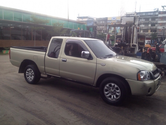 ขายด่วนๆ รถกระบะนิสสันฟรอนเทียร์ มีแค๊ป เครื่อง 3000 เกียร์ธรรมดา
