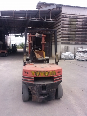 ขายรถยก TOYOTA 5FD25 ขายรถยก TOYOTA 5FD25