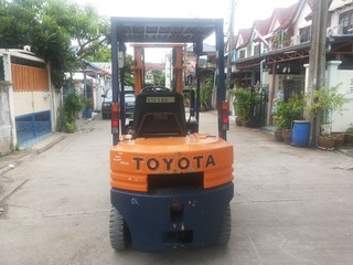 ขายรถ Fork Lift Toyota 5FGL15 เบนซิล ยังไม่ติดแก๊ซ 1.5ตัน เสาสูง3ม. ขายรถ Fork Lift Toyota 5FGL15 เบนซิล ยังไม่ติดแก๊ซ 1.5ตัน เสาสูง3ม.