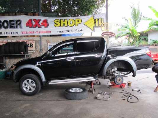 รับแก้ปัญหาช่วงล่าง รถกระบะ TriTron by Shock  Profender
