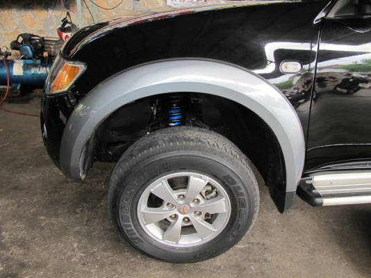 รับแก้ปัญหาช่วงล่าง รถกระบะ TriTron by Shock  Profender