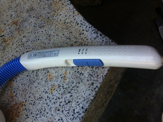 เครื่องนวดแบบทุบนวดเป็นจังหัวะ ทุบนวดได้ถึงใจมากๆ (มี 2 เครื่อง)