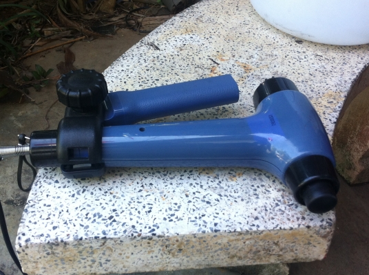 เครื่องนวดแบบทุบนวดเป็นจังหัวะ ทุบนวดได้ถึงใจมากๆ (มี 2 เครื่อง)