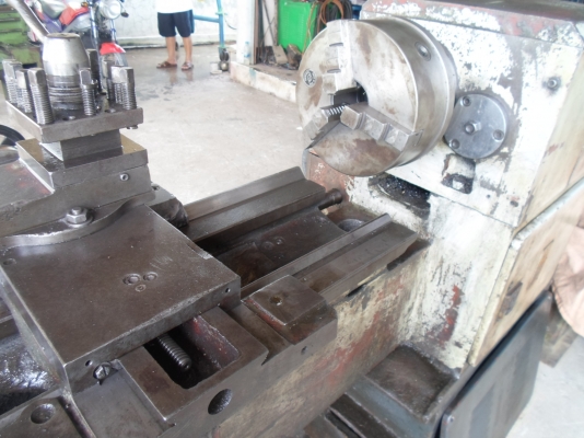 แท่นกลึง 5 ฟุต รุ่นหนัก 3 เพลา เกียร์บล็อก กลึงเกลียวมิลเกลียวน้ิว ไม่ต้องเปลี่ยนเฟือง สภาพสวย ๆ พร้อมใช้งาน 70,000