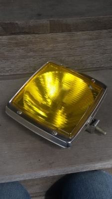 ขายไฟหน้าเหลี่ยมโครมเหลืองNIOXแนวๆ