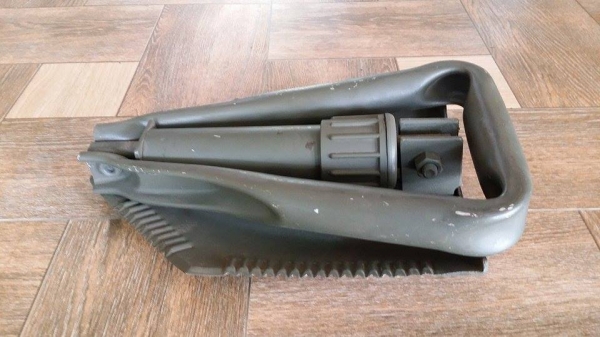 พลั่วสนาม มือ 2 สามารถใช้งานได้ตามเอนกประสงค์ ขนาดกระทัดรัด สามารถพับเก็บได้ ทำให้สะดวกในการใช้งานและง่ายต่อการพกพา