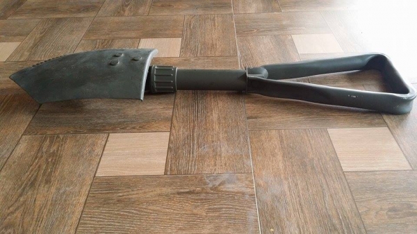 พลั่วสนาม มือ 2 สามารถใช้งานได้ตามเอนกประสงค์ ขนาดกระทัดรัด สามารถพับเก็บได้ ทำให้สะดวกในการใช้งานและง่ายต่อการพกพา