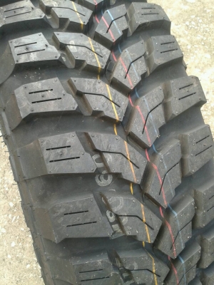 ขาย ยางMud MAXXIS Trepador M8060 Size Mini(235/75R15) ขาย ยางMud MAXXIS Trepador M8060 Size Mini(235/75R15)