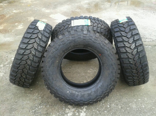 ขาย ยางMud MAXXIS Trepador M8060 Size Mini(235/75R15)