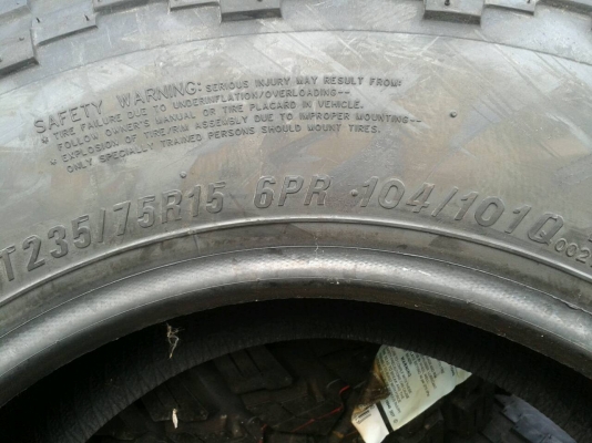 ขาย ยางMud MAXXIS Trepador M8060 Size Mini(235/75R15) ขาย ยางMud MAXXIS Trepador M8060 Size Mini(235/75R15)