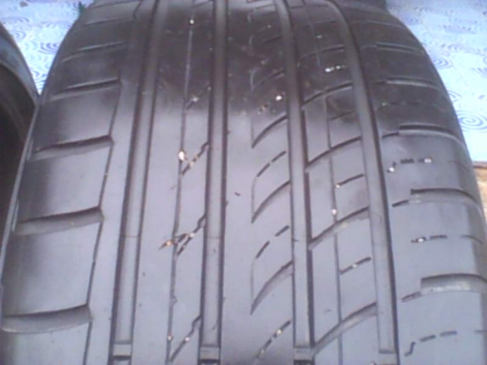 ขายยาง 225/40/18 ปี 11 คู่ 1200 บาท